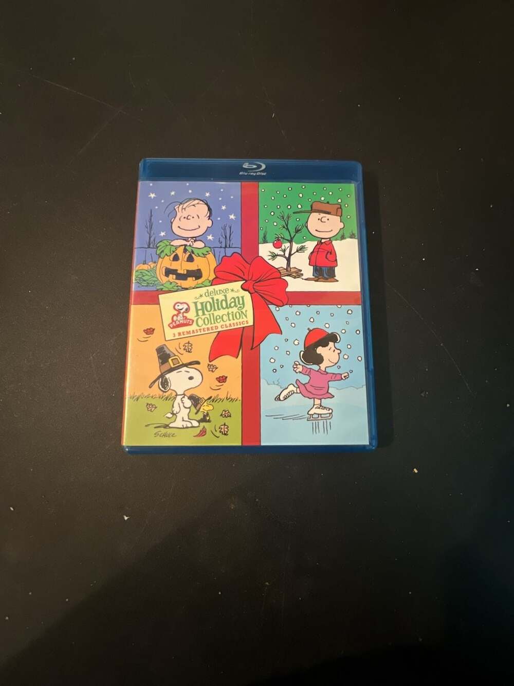 Peanuts Deluxe Holiday Collection Blu-ray 3 Classics Box